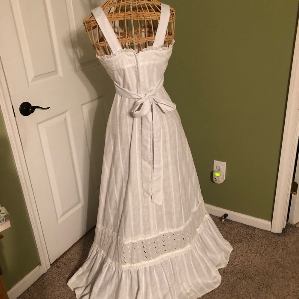 Vintage 70s zum zum gunne sax style white eyelet maxi sundress - Picture 3 of 12